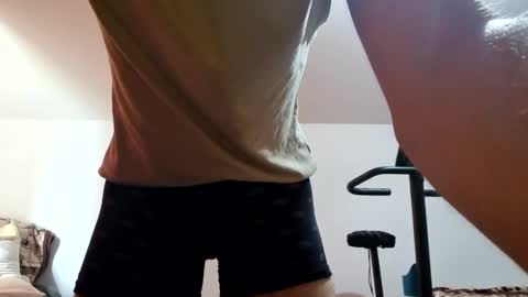 Snapshot of alecjohns123 chatting on January 27, 8:18 am alecjohns123 online show from January 27, 8:18 am