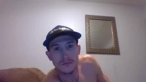 Snapshot of alecurclit chatting on December 14, 7:14 pm alecurclit online show from December 14, 7:14 pm