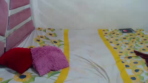 aleeinvein1 online show from April 23, 2:35 am