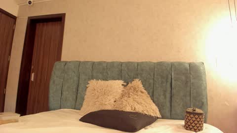 Snapshot of aleera_walton chatting on February 14, 8:16 pm Aleera online show from February 14, 8:16 pm