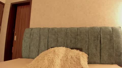 Snapshot of aleera_walton chatting on February 18, 8:38 pm Aleera online show from February 18, 8:38 pm