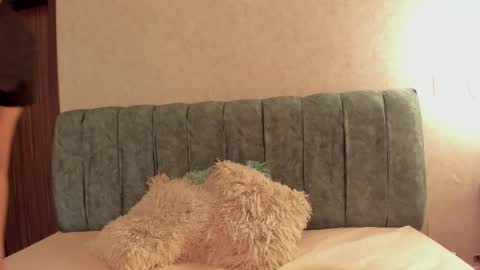 Aleera online show from March 18, 7:17 pm