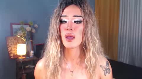 aleinacroft online show from November 18, 6:40 am