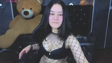 Snapshot of aleja05_b chatting on November 20, 8:08 pm aleja online show from November 20, 8:08 pm