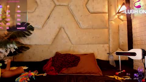 aleja__slav3 online show from March 26, 9:20 pm