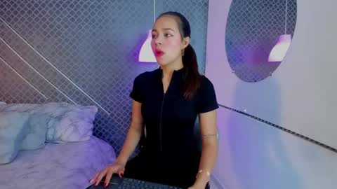 aleja_bloom online show from September 13, 11:54 am