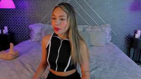 aleja_bloom online show from October 6, 12:13 pm