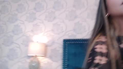 Snapshot of aleja_gh1 chatting on December 15, 8:15 pm 1 online show from December 15, 8:15 pm