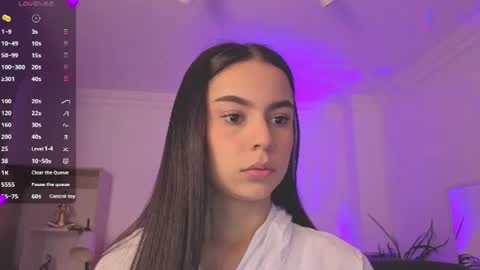 Snapshot of alejaa___ chatting on July 20, 11:01 am Alejandra online show from July 20, 11:01 am