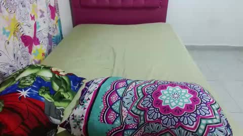 Alejandra --independent model online show from September 27, 9:14 am