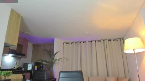 A L E J A N D R A online show from February 7, 11:03 am