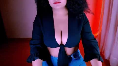 Alejandra  online show from February 12, 12:58 am