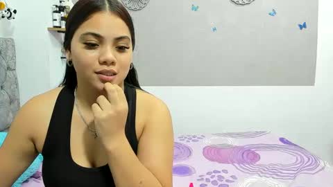 alejandra_evanss online show from October 12, 1:04 am