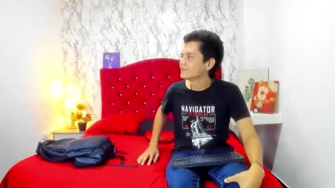 Snapshot of alejandra_james chatting on April 8, 2:22 am ALEJANDRA JAMES online show from April 8, 2:22 am