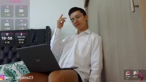 Alejo online show from October 3, 9:12 pm
