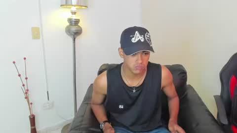 Alejandro williams online show from June 25, 8:57 pm