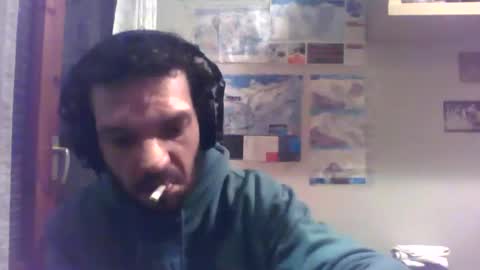 Snapshot of alejandrodiezcortes chatting on January 20, 12:04 am catch33 online show from January 20, 12:04 am