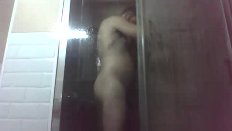 Snapshot of alejandrodiezcortes chatting on December 1, 5:12 am catch33 online show from December 1, 5:12 am