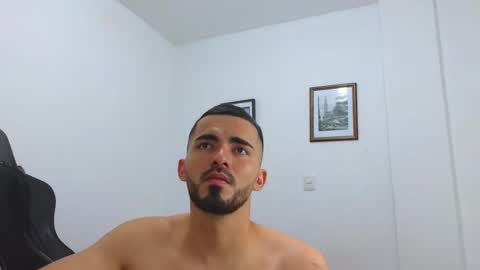 alejandroo_7 online show from February 25, 11:00 pm