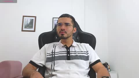 alejandroo_7 online show from December 4, 3:10 pm