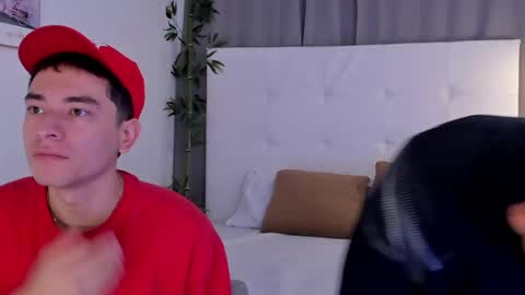 Snapshot of alejo_exotic chatting on June 3, 12:19 pm alejo_exotic online show from June 3, 12:19 pm