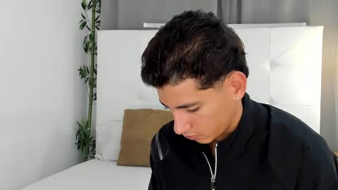 Snapshot of alejo_exotic chatting on June 9, 12:17 pm alejo_exotic online show from June 9, 12:17 pm