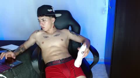 alejo online show from April 11, 7:45 am