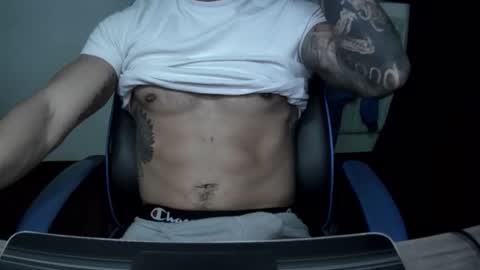 alejoduarte16 online show from December 4, 6:49 pm