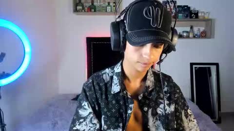 alejo online show from December 16, 4:06 am