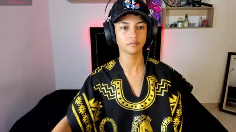 Snapshot of alejoo_storms chatting on April 9, 7:03 am alejo online show from April 9, 7:03 am