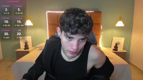 ALejoo Saenz online show from November 4, 1:16 am