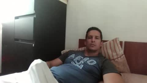 Snapshot of alejxoxo chatting on February 21, 3:57 pm alejxoxo online show from February 21, 3:57 pm