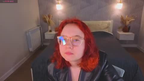 Snapshot of aleks_caste chatting on July 5, 5:20 pm Aleks online show from July 5, 5:20 pm