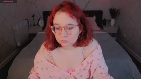 Snapshot of aleks_caste chatting on July 8, 5:28 pm Aleks online show from July 8, 5:28 pm