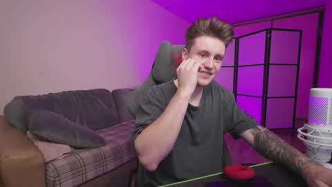 Alex and Linar online show from November 10, 10:09 pm