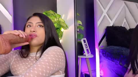 Snapshot of aleksa_way chatting on April 27, 1:20 pm Aleksa online show from April 27, 1:20 pm
