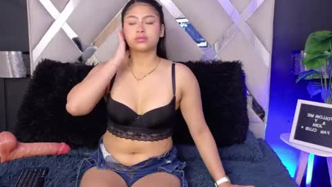 Snapshot of aleksa_way chatting on May 1, 3:49 pm Aleksa online show from May 1, 3:49 pm