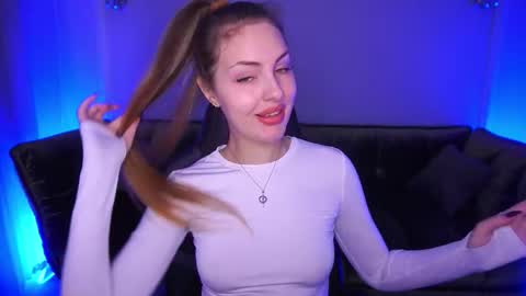 Snapshot of aleksaloree chatting on November 3, 2:40 pm aleksaloree online show from November 3, 2:40 pm