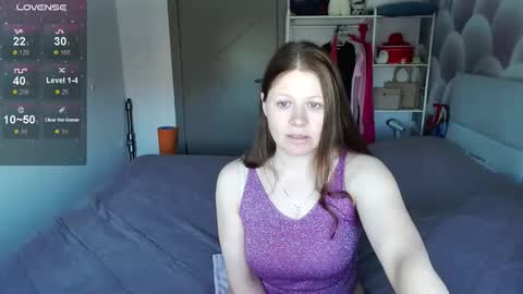 Snapshot of aleksasamui chatting on February 23, 6:33 am Aleksa online show from February 23, 6:33 am