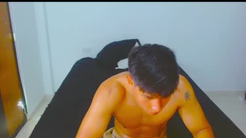 Snapshot of alekshadow chatting on March 3, 3:29 pm alekshadow online show from March 3, 3:29 pm