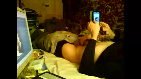 Snapshot of alekss4 chatting on December 15, 12:17 pm alekss4 online show from December 15, 12:17 pm