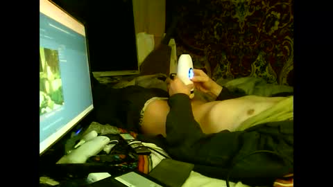 Snapshot of alekss4 chatting on February 18, 1:11 pm alekss4 online show from February 18, 1:11 pm