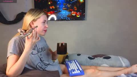 Alena online show from November 1, 1:13 pm