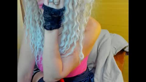 Luly online show from February 12, 1:22 am