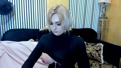 alenarios online show from November 12, 8:15 am