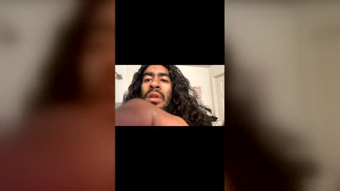 Snapshot of alesal0626 chatting on November 25, 10:15 am Bigduckandtwonuts online show from November 25, 10:15 am