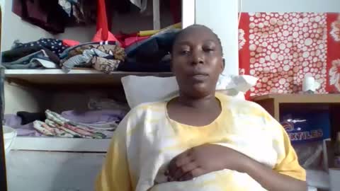 Noreen Kennth and Emilly online show from October 26, 6:58 pm