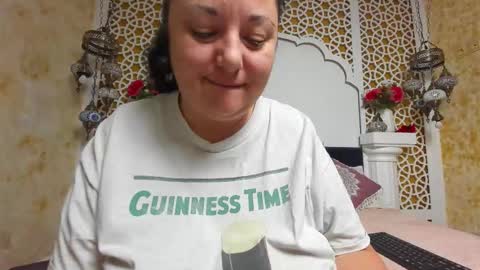alesha_arabian_ online show from December 18, 5:24 am