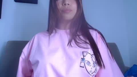 Snapshot of aleska_dollx chatting on December 22, 1:01 am QUEEN OFF MILk IM BACK 15 NOV online show from December 22, 1:01 am