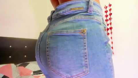 Snapshot of aleska_swarovski chatting on February 26, 6:43 pm Aleska 3 online show from February 26, 6:43 pm